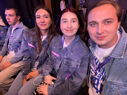 Наволокский депутат рассказал на всероссийском форуме, как собирает гумпомощь на СВО